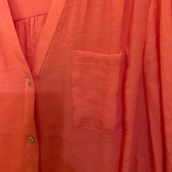 LADIES TIE FRONT BLOUSE.  EXCELLENT CONDITION!  XL. PRETTY CORAL COLOR. COMFY! - Picture 5 of 10